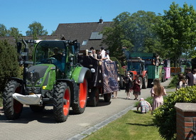 20260525_Bunter-Umzug_0004.jpg