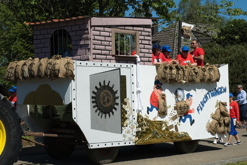 20260525_Bunter-Umzug_0031.jpg